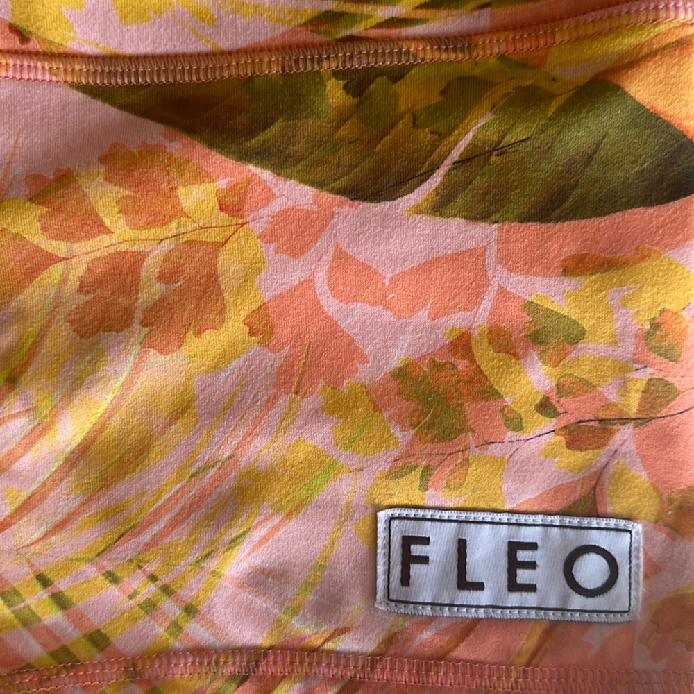 Fleo Shorts Medium Orange print